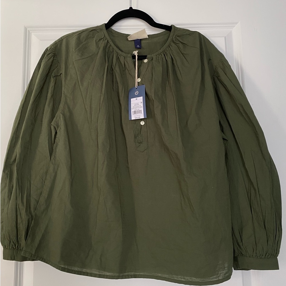 Universal Threads green blouse